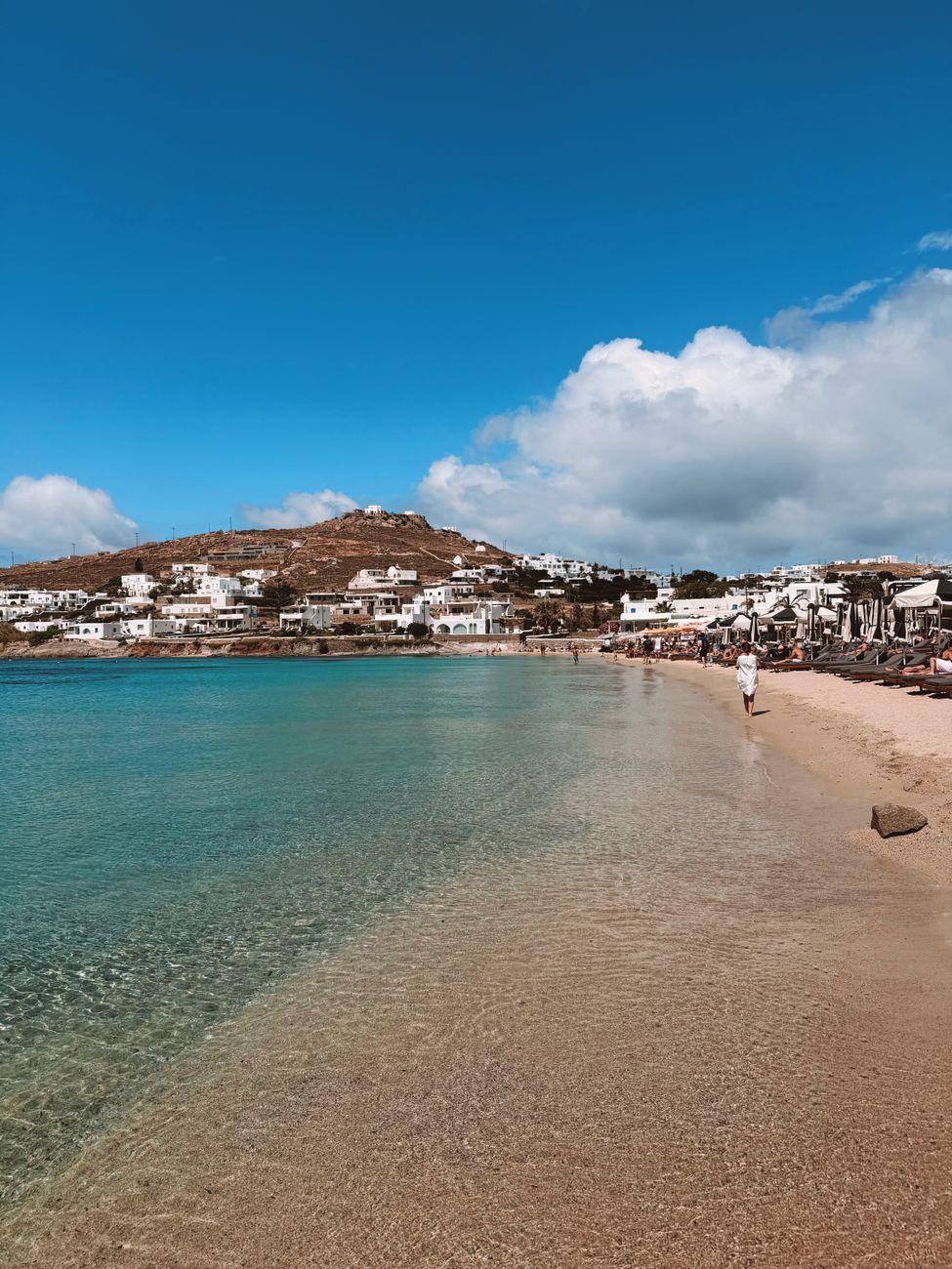Psarou Beach